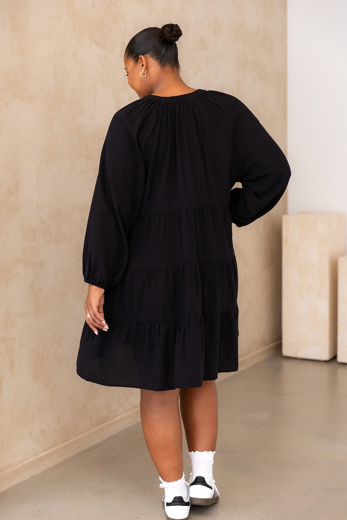 Isla Dress - Noir - Image 10
